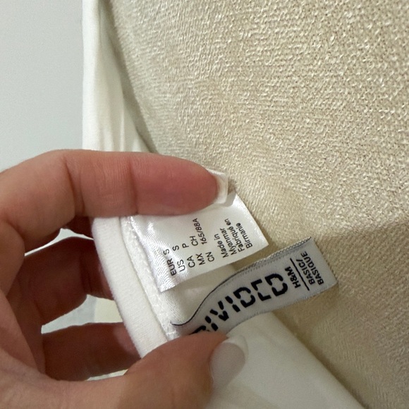 H&M White Women's Crop Top - Picture 3 of 3